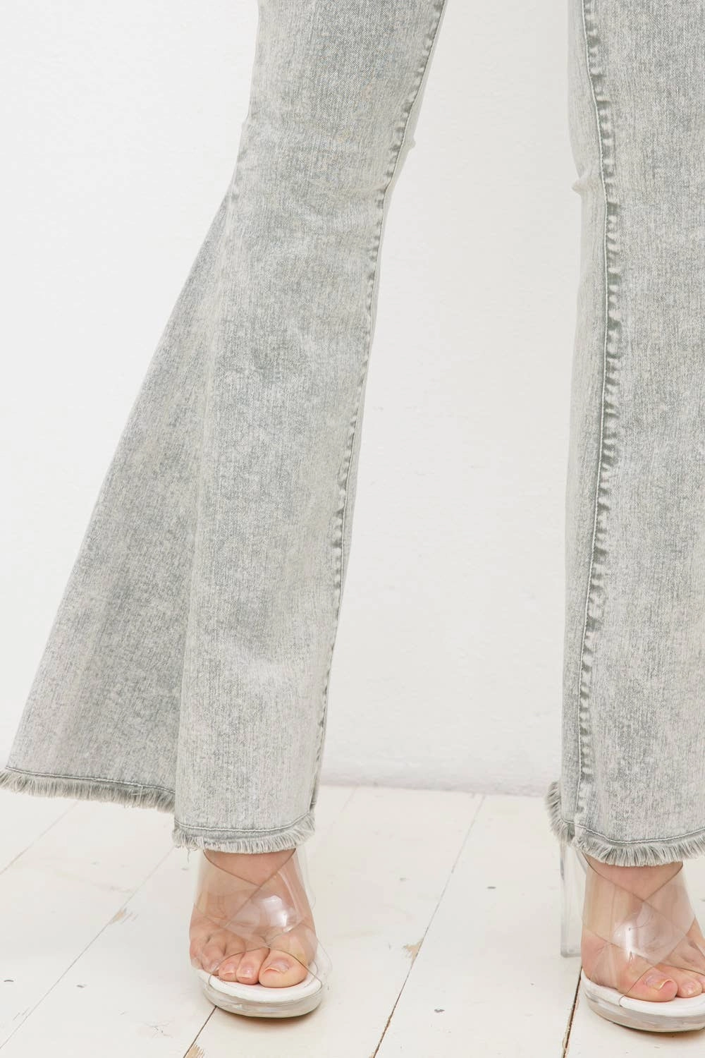 17347P - Garment Washed Vintage Distressed Bell Sleeve Denim: LIGHT OLIVE