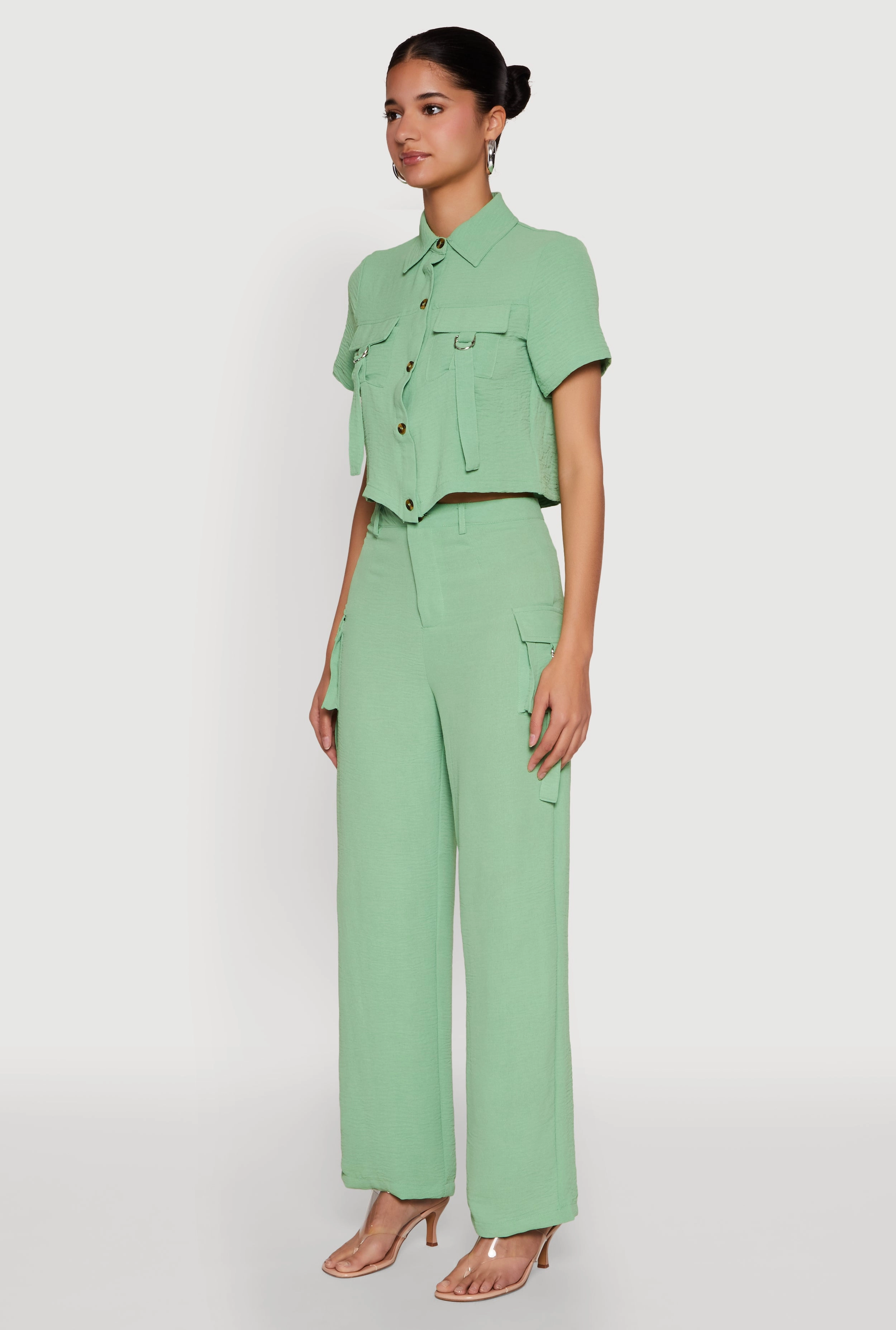 Airy D Ring Closure Crop Top