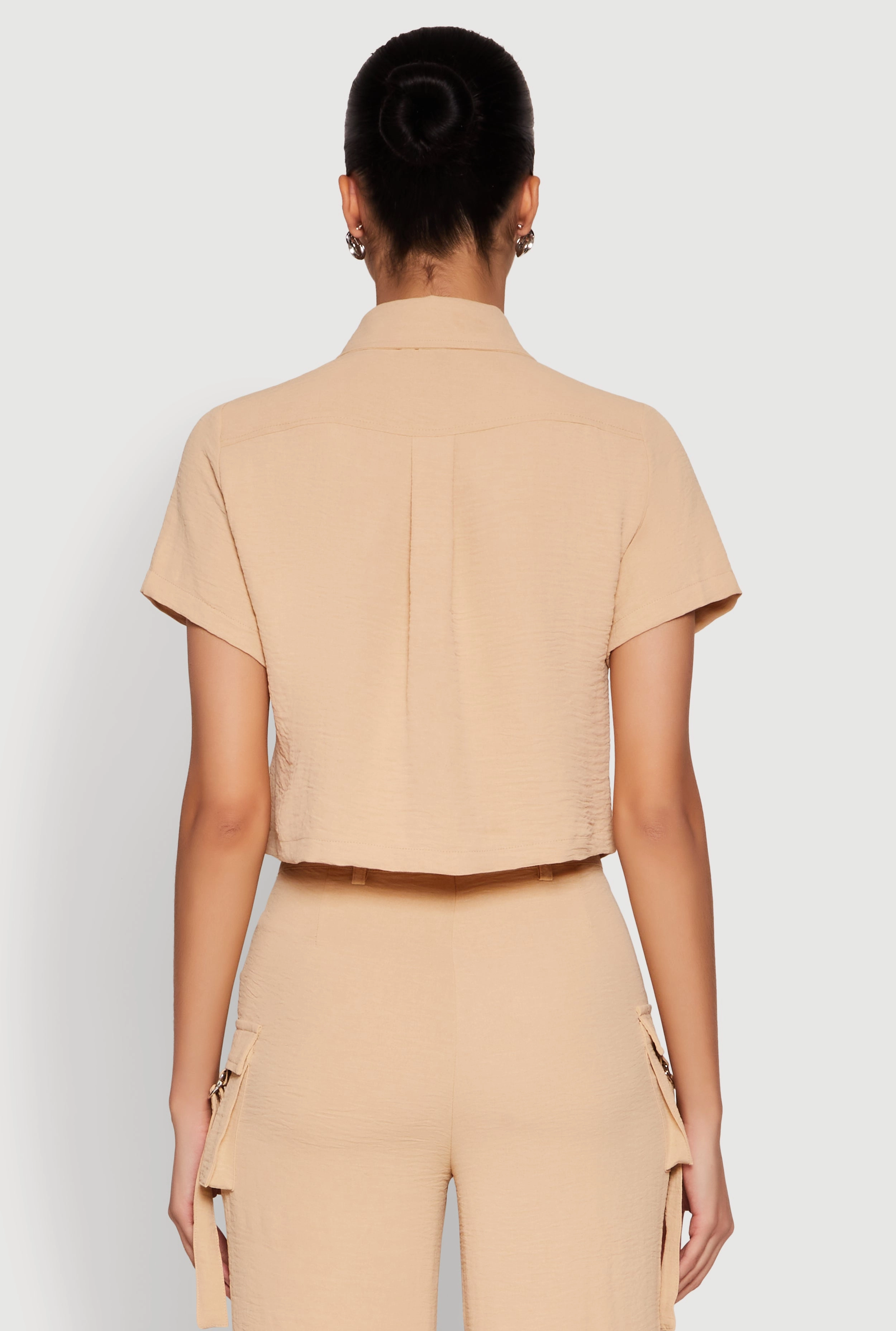 Airy D Ring Closure Crop Top
