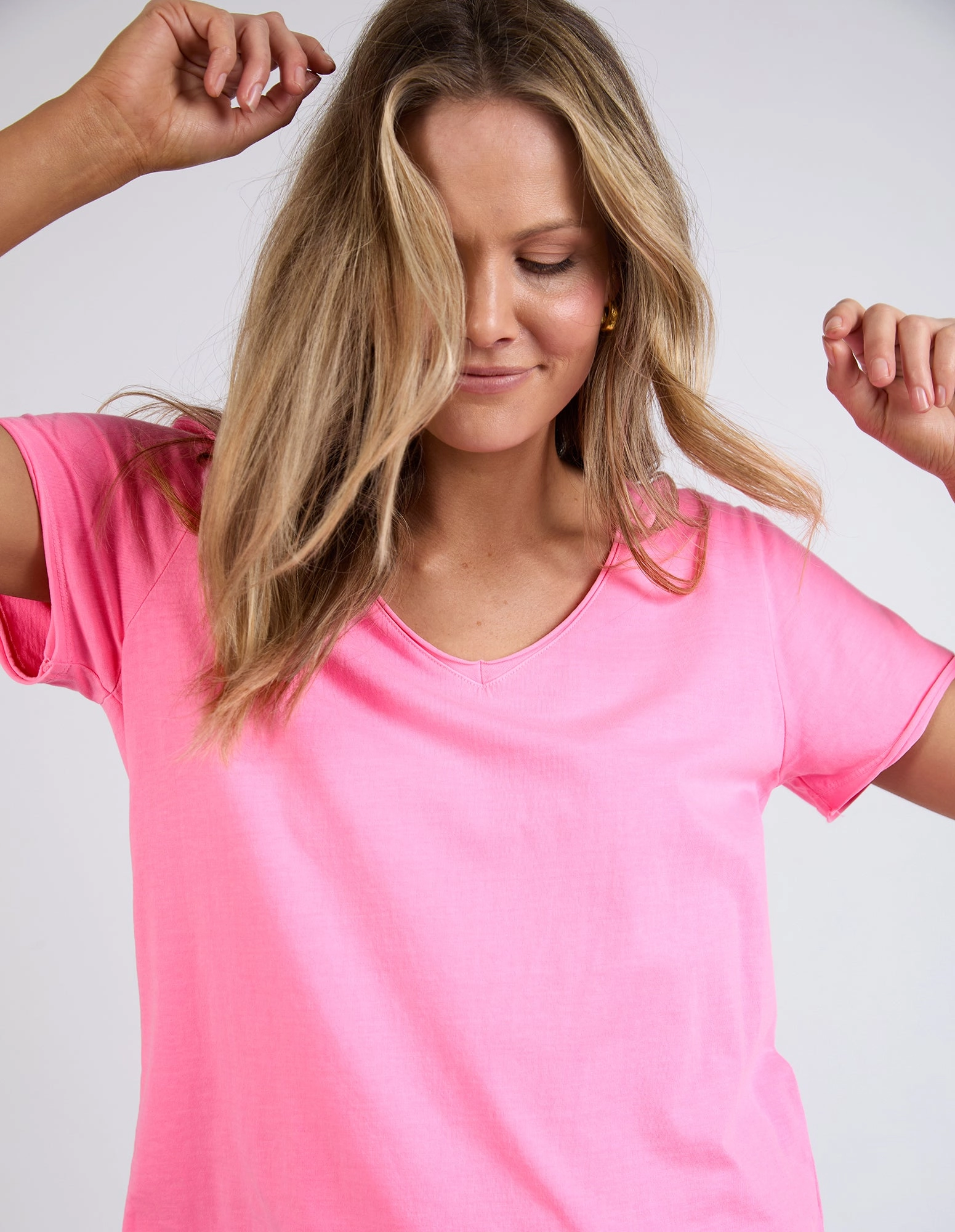 Elm Fundamental Vee Tee Neon Pink