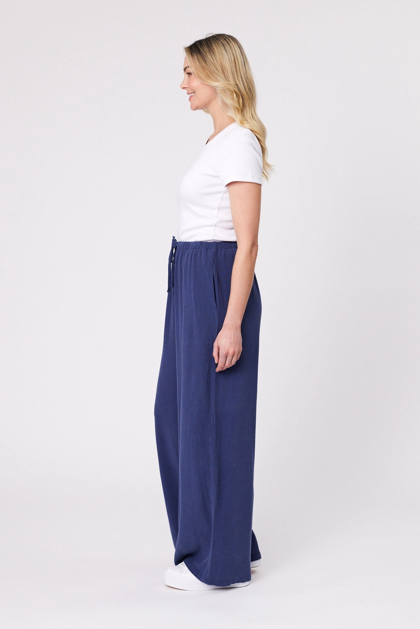 Shine On Essentials Woven Pant Navy