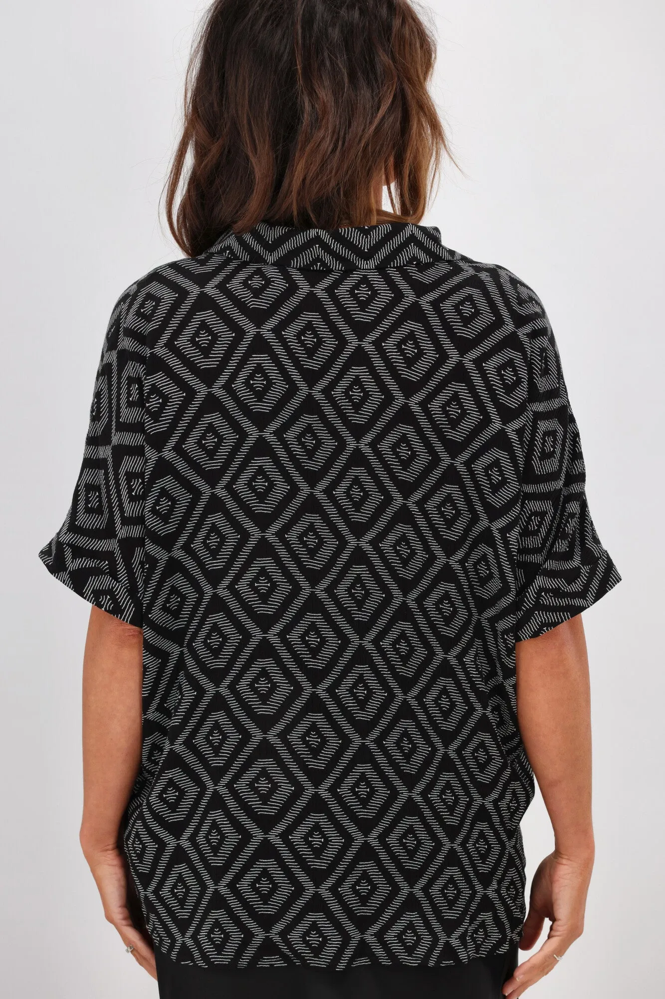 Shine On Label Mina Printed Shirt Black