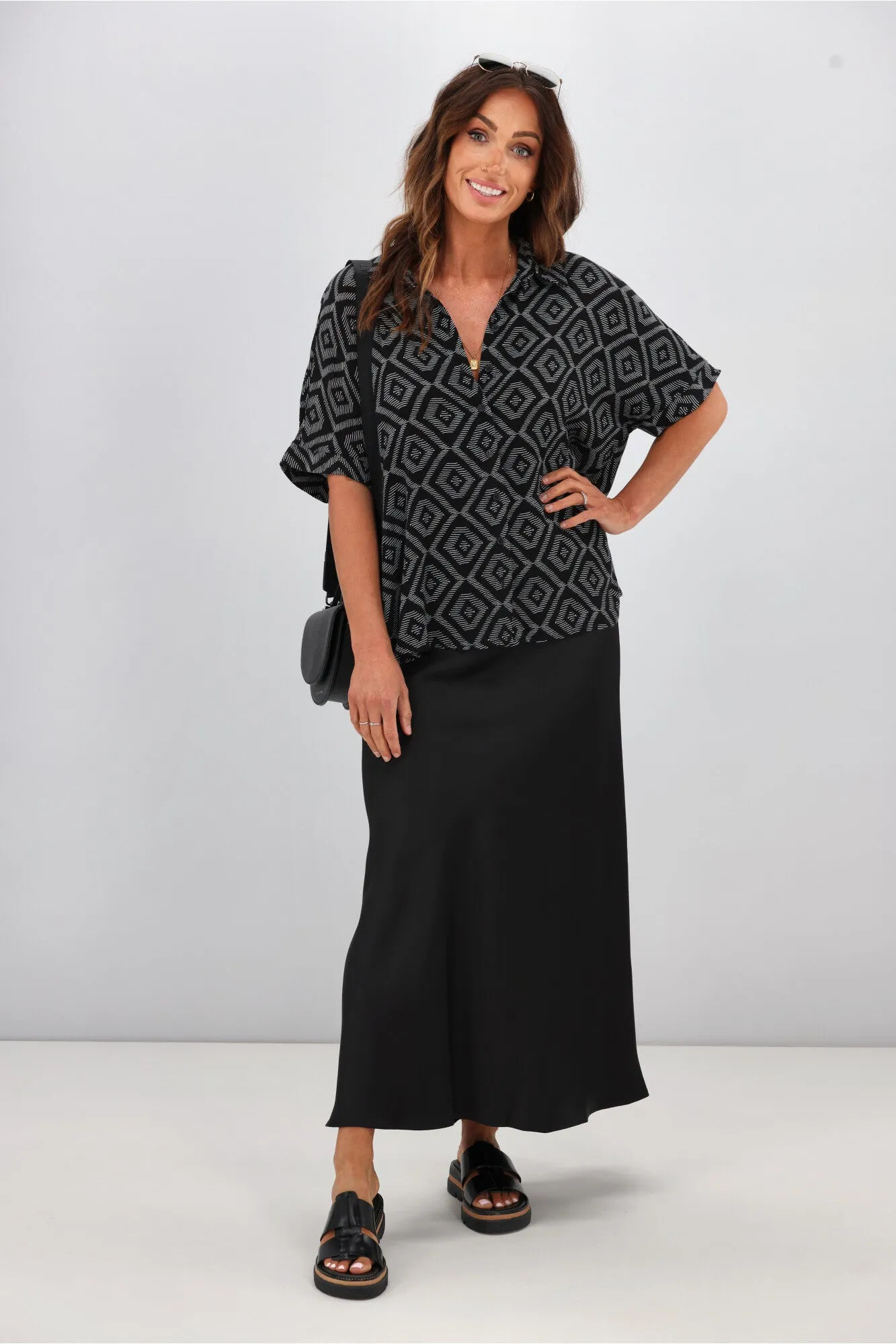 Shine On Label Mina Printed Shirt Black