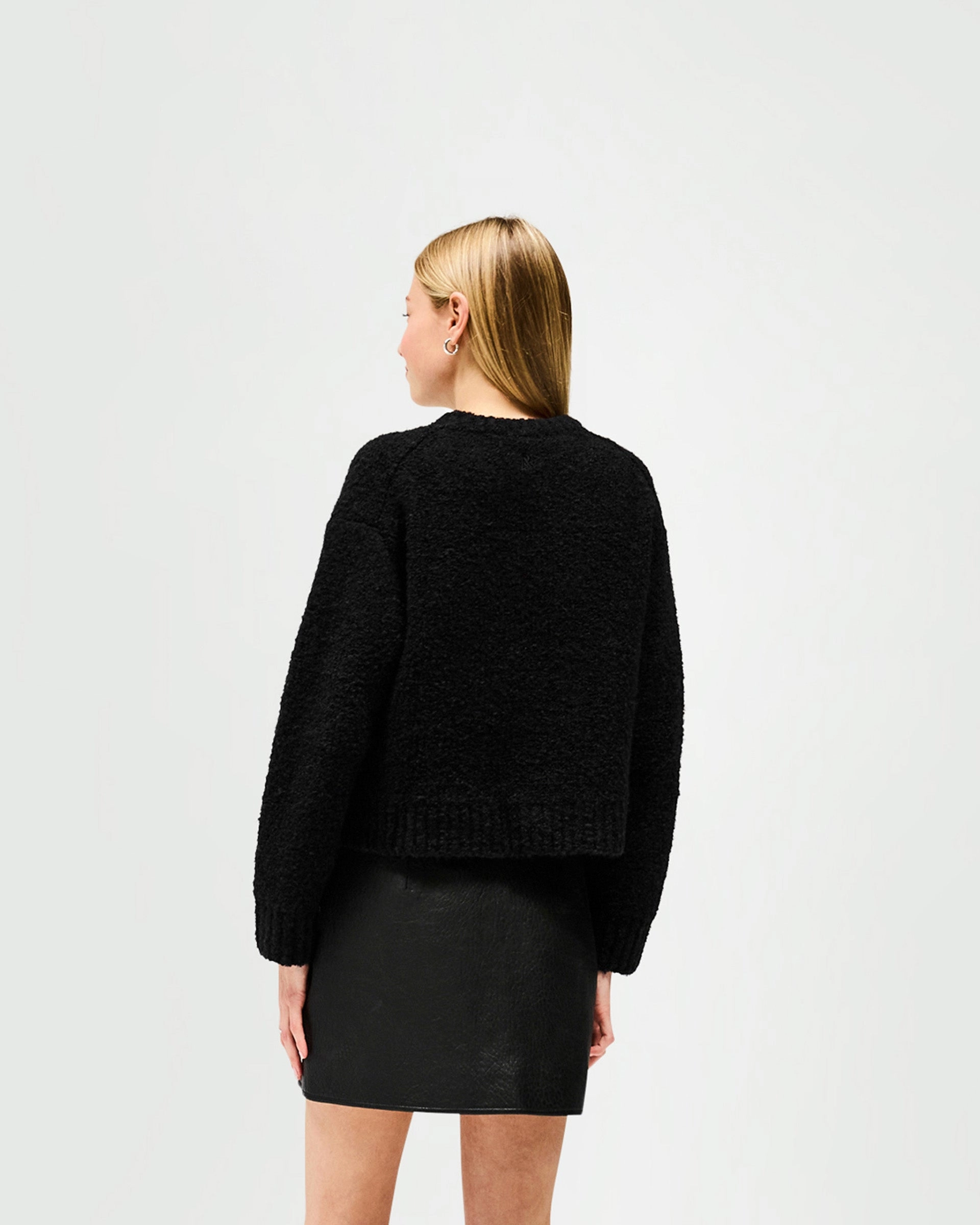 Spin Sweater - Jet Black