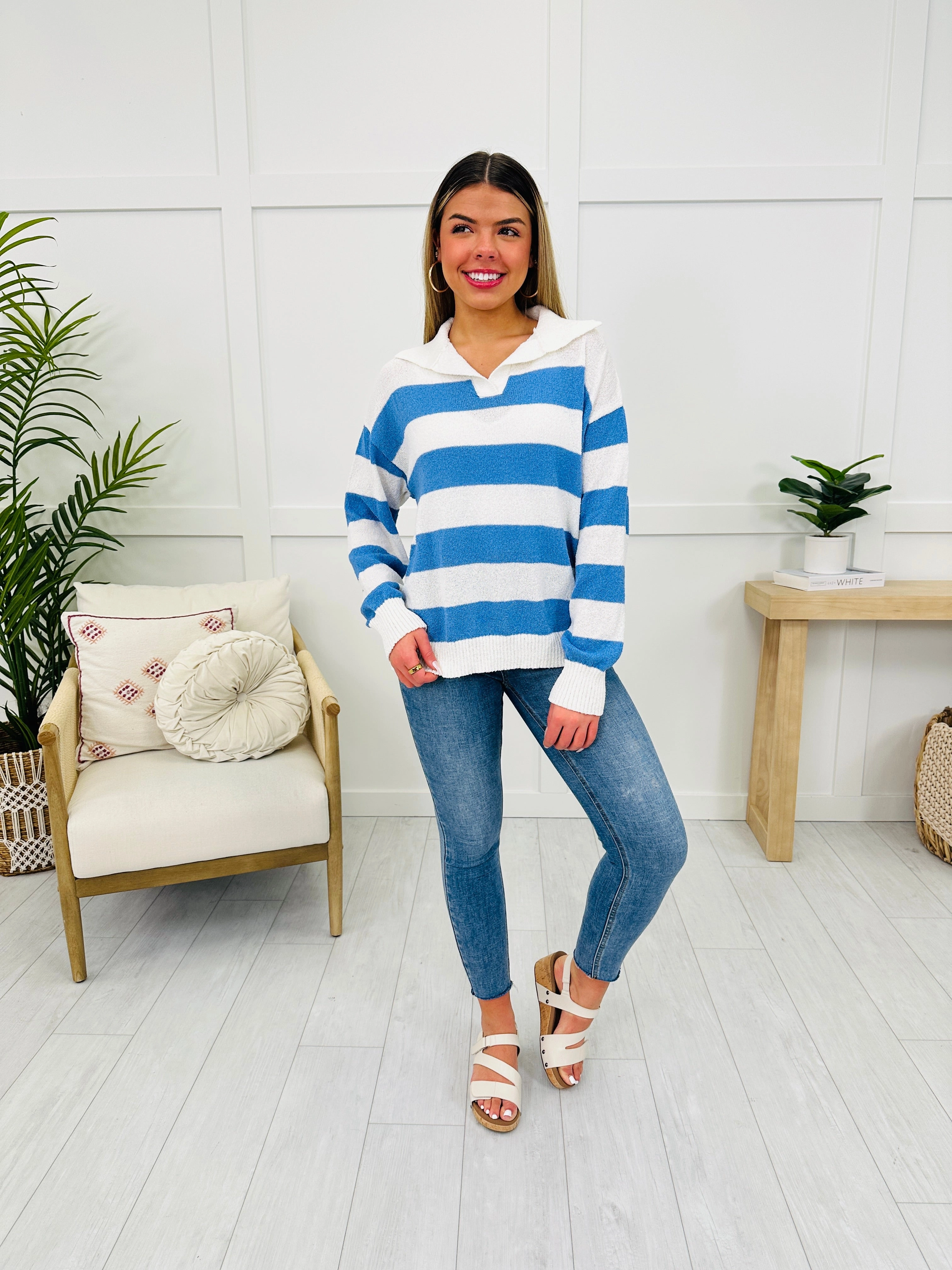 Stripe Hype Sweater In Off White/Pacific