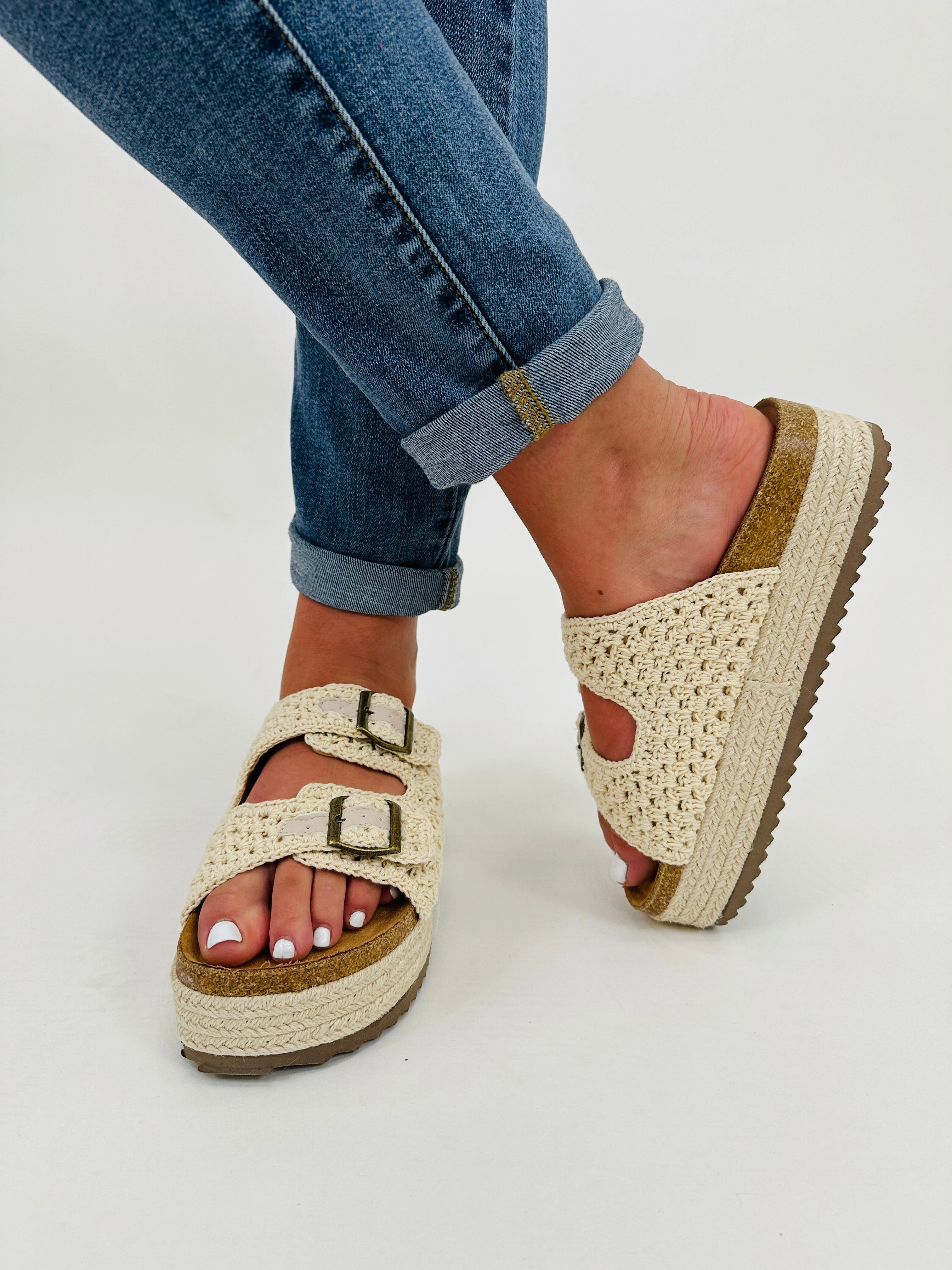 Sunlit Stroll Sandals In Natural
