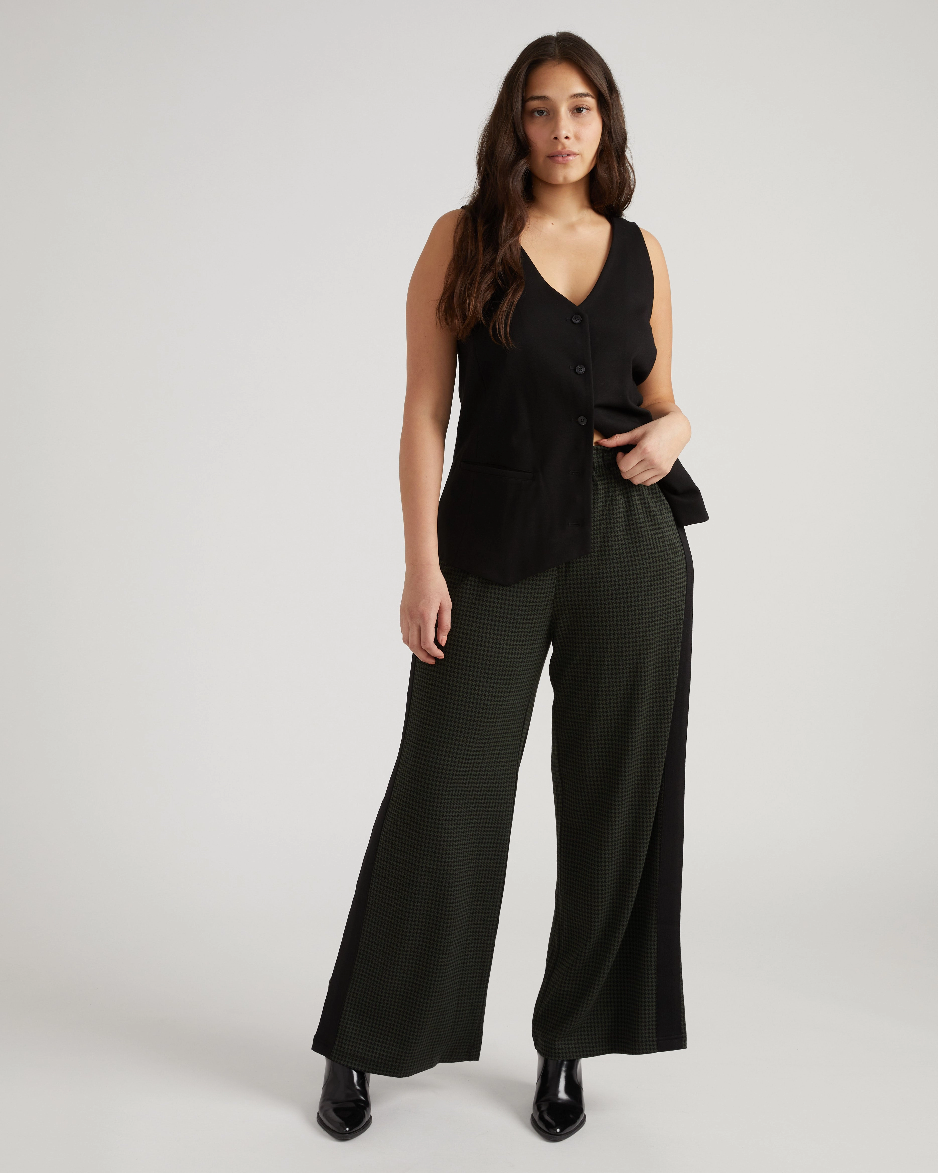 The Tailored Ponte Vest - Black