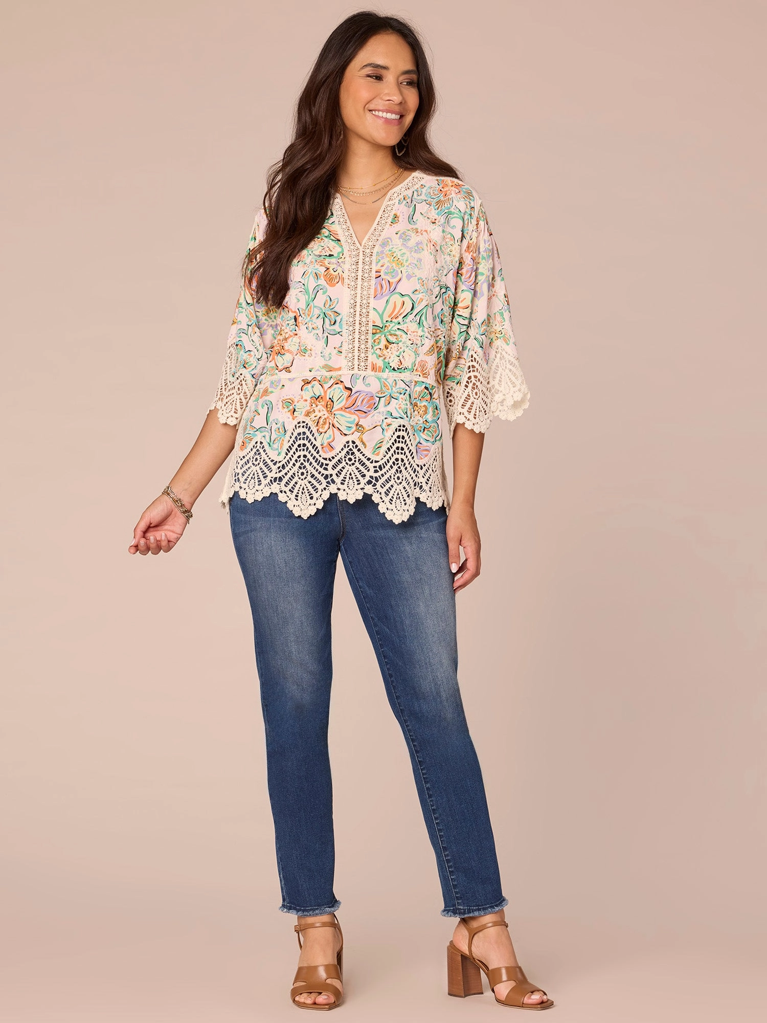 Three Quarter Sleeve V-Notch Neck Scallop Edge Printed Petite Woven Top