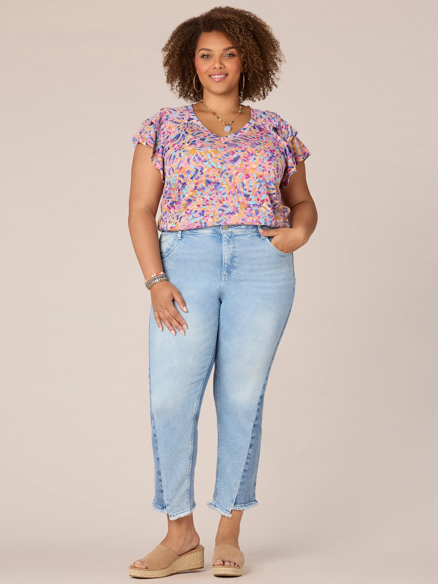 Three Tiered Raglan Sleeve V-Neck Printed Plus Size Knit Top