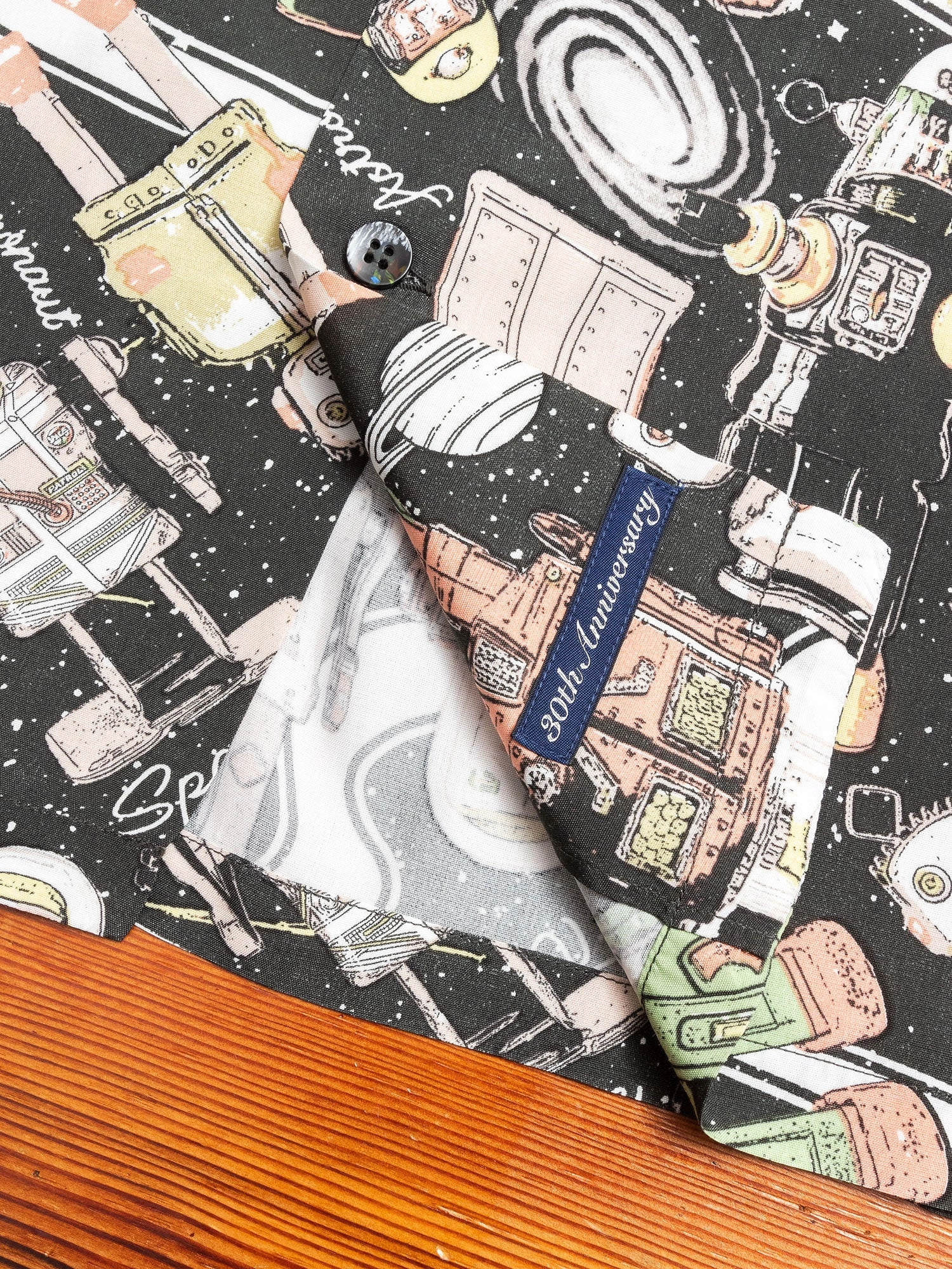 Tin Robots Hawaiian Shirt in Black