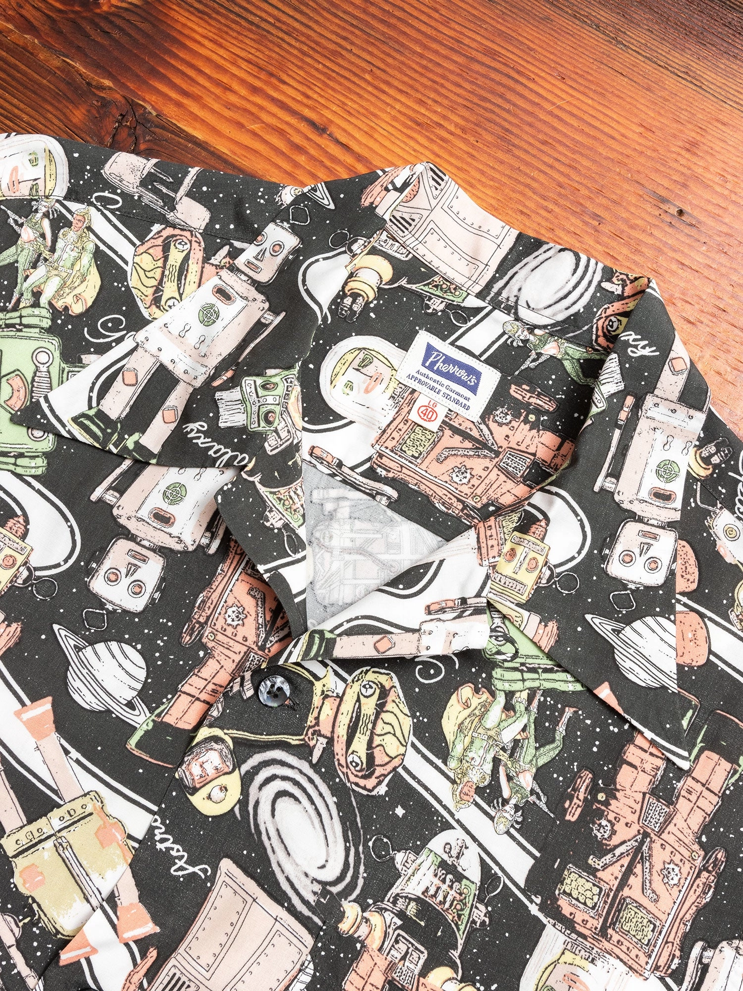 Tin Robots Hawaiian Shirt in Black