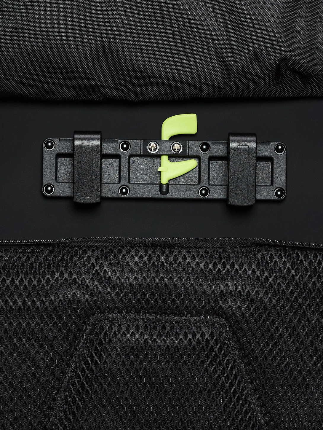 Trail Rolltop Messenger Bag - Black