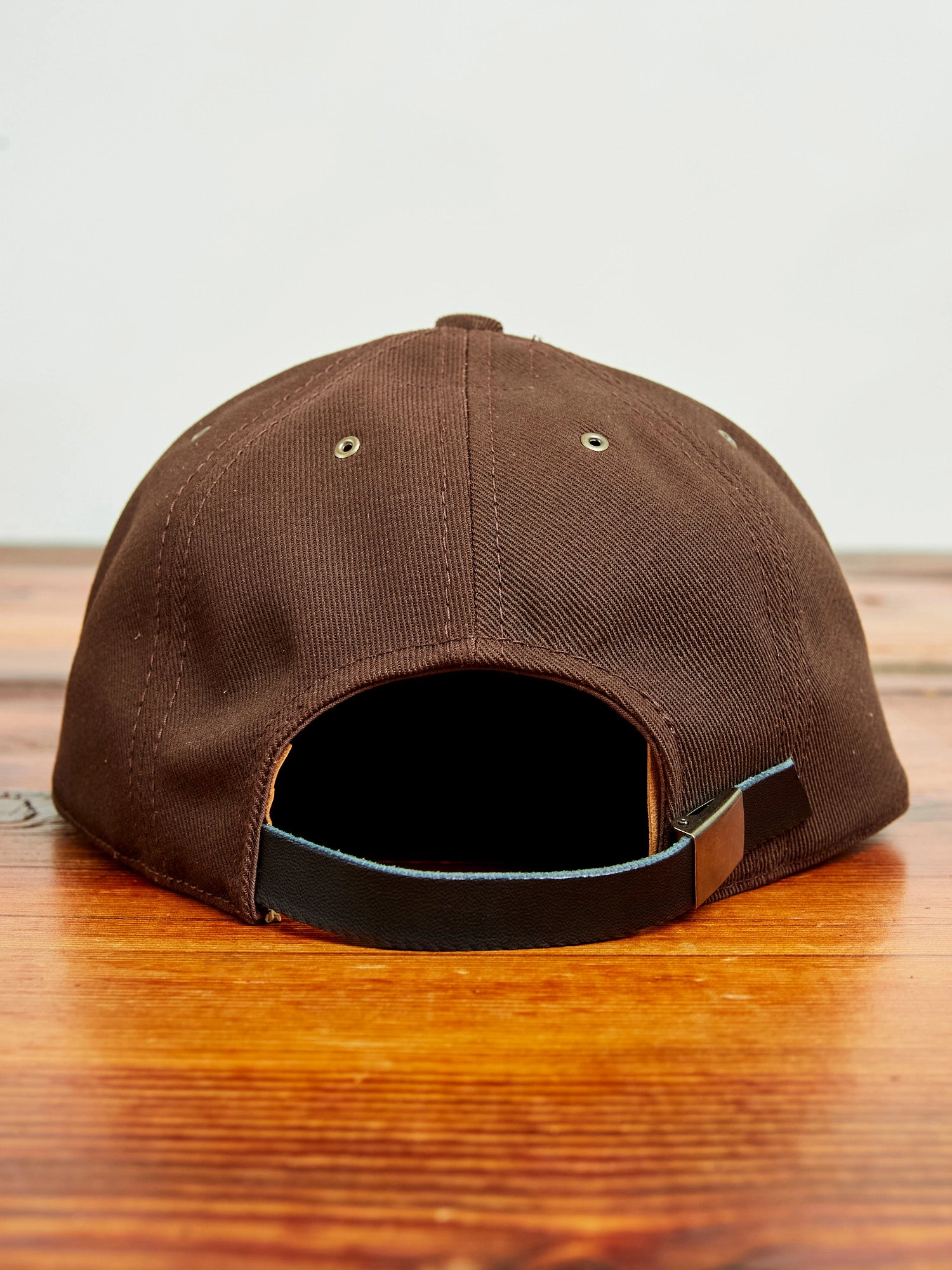 Twist Yarn Cap in Brown