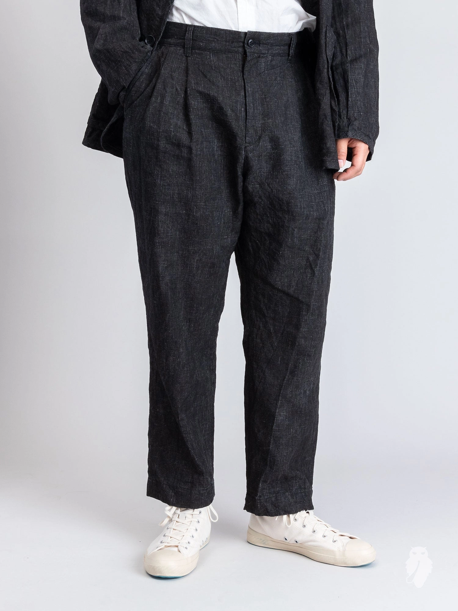 Two Tack Pegtop Pants in Black Linen
