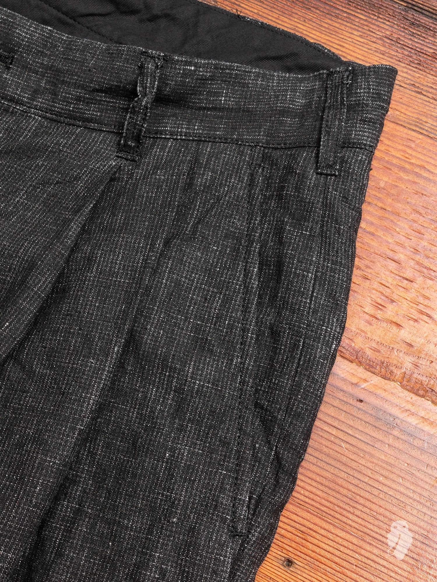 Two Tack Pegtop Pants in Black Linen