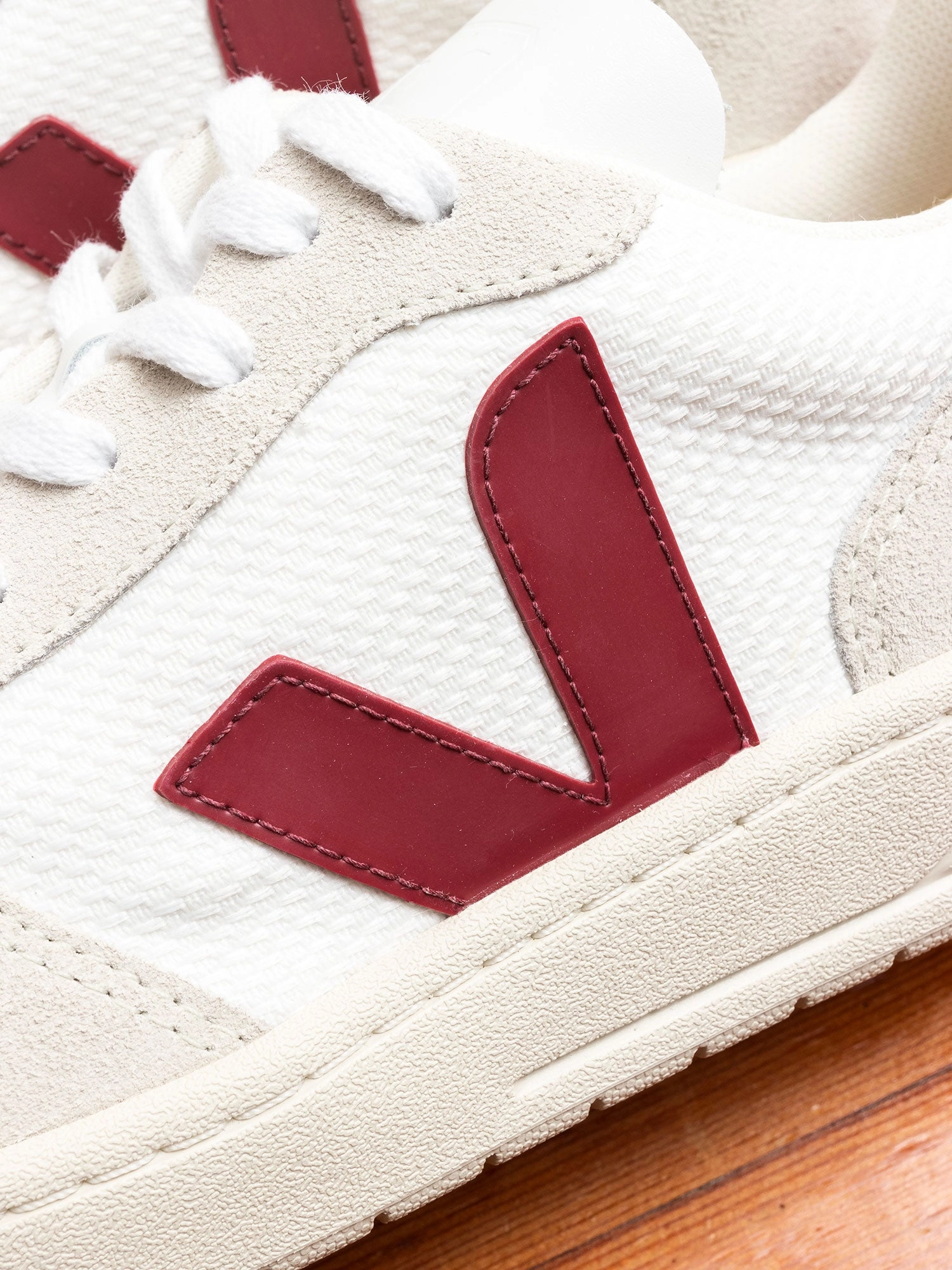 V-10 B-Mesh Sneaker in White Natural Marsala