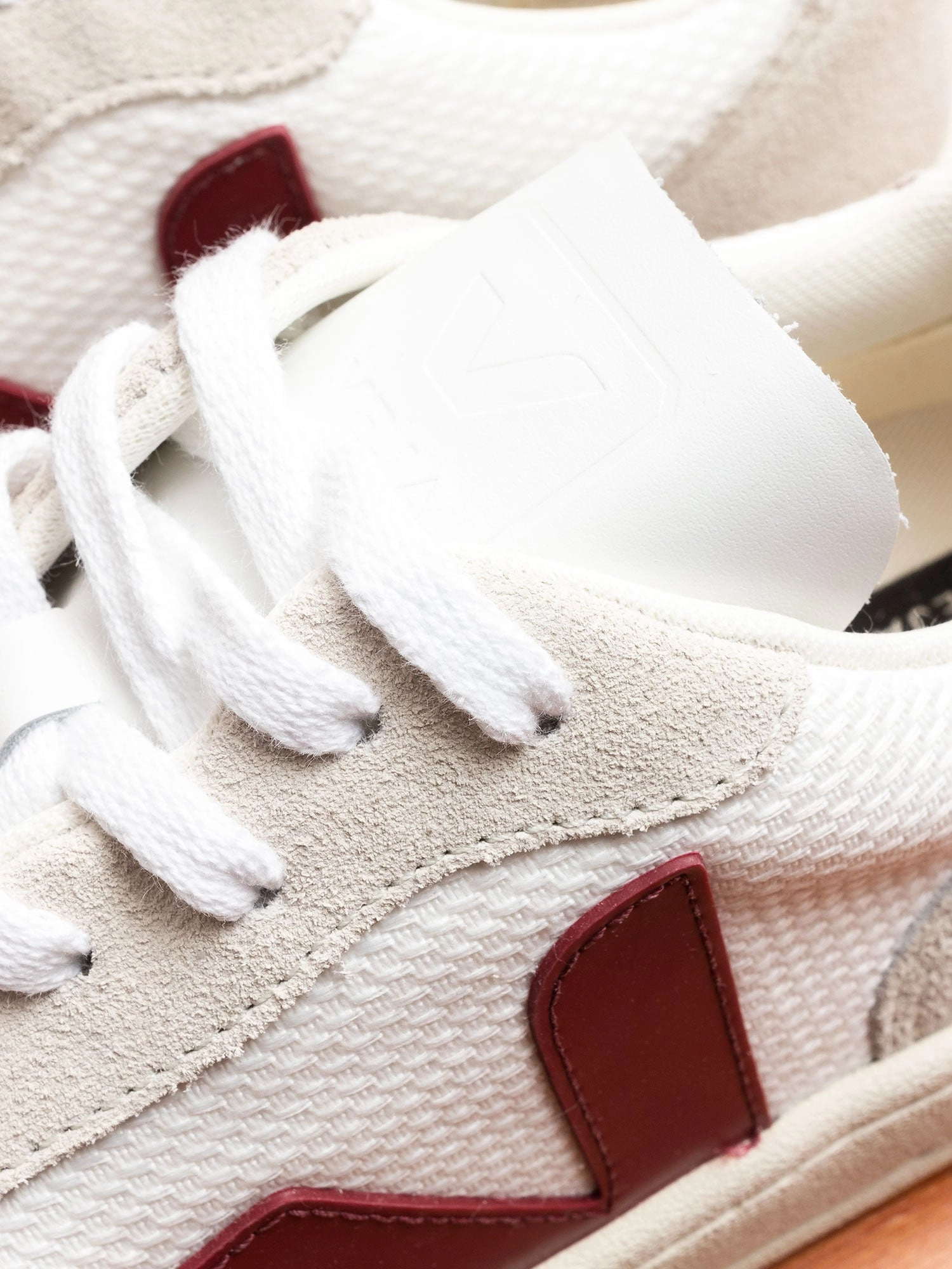 V-10 B-Mesh Sneaker in White Natural Marsala