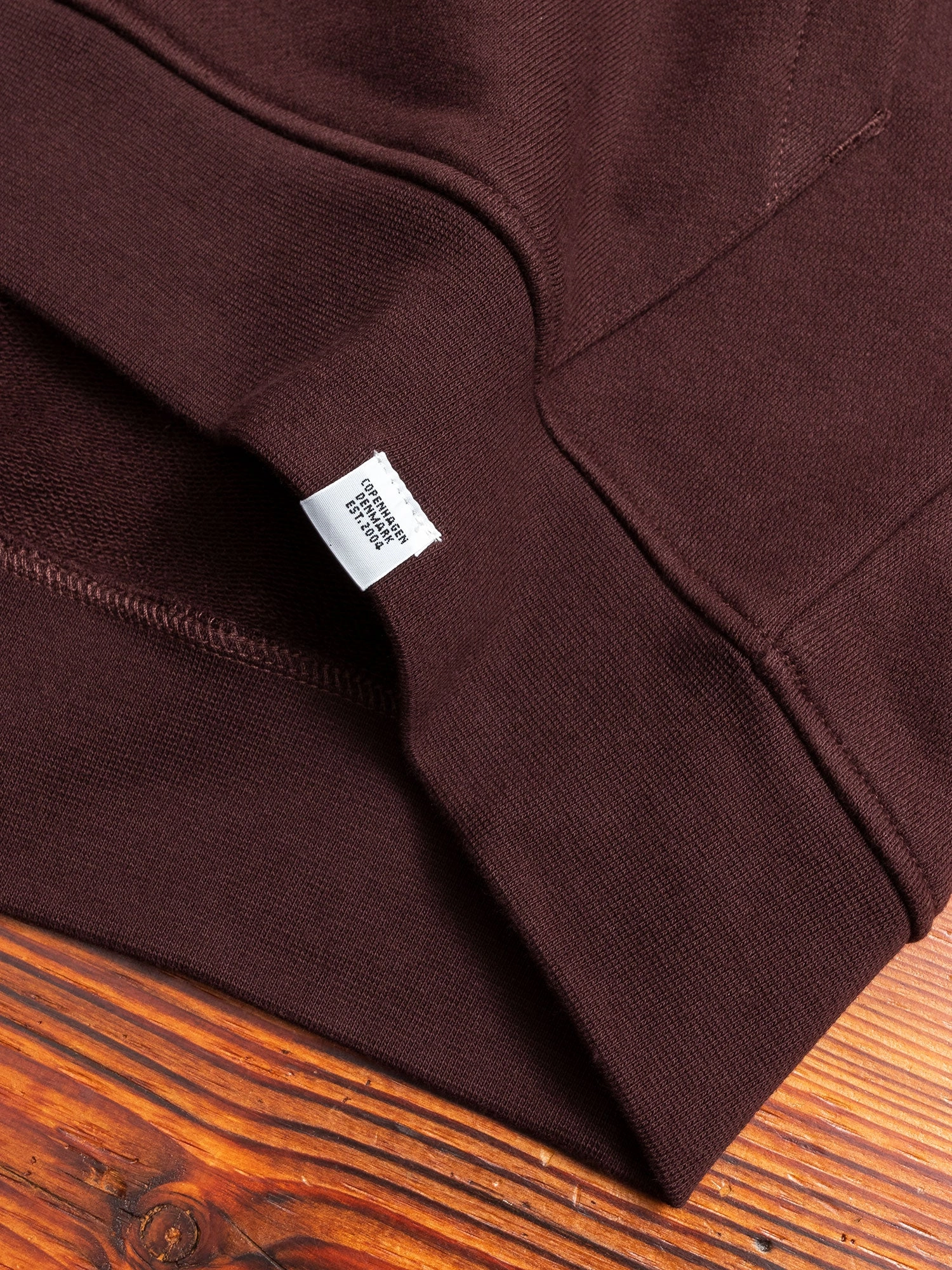 Vagn Pullover Hoodie in Eggplant Brown