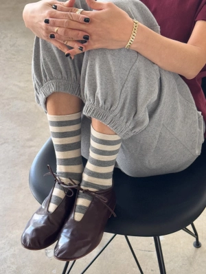 Wally Socks - Wide Grey Stripe