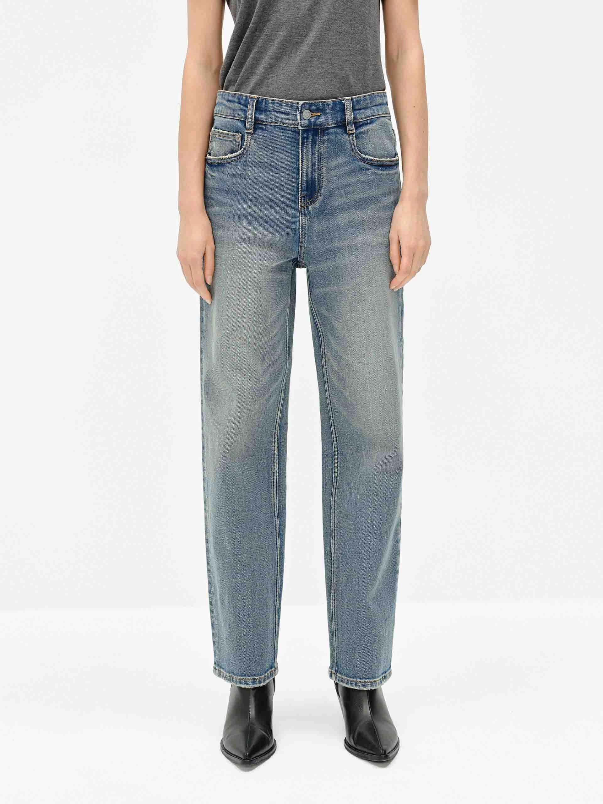Whisker Detail Ankle Jeans