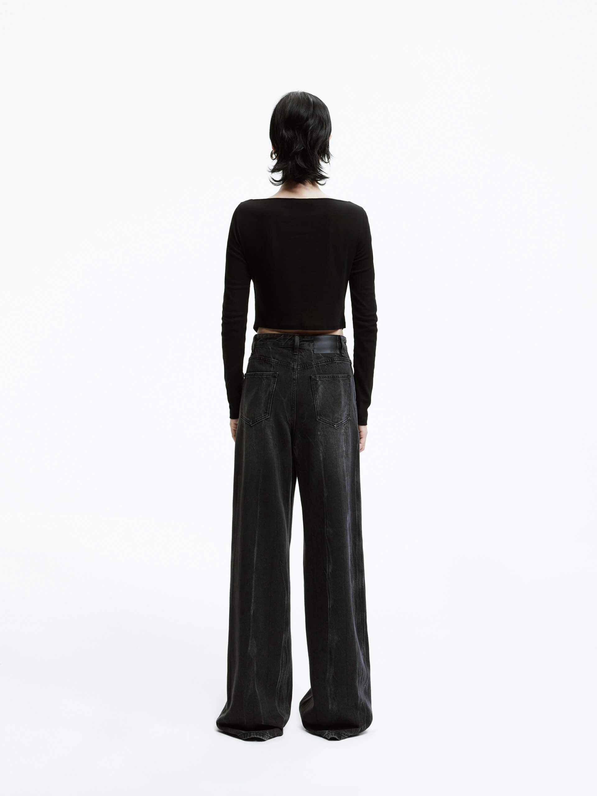 Wide Leg Pleated Jeans