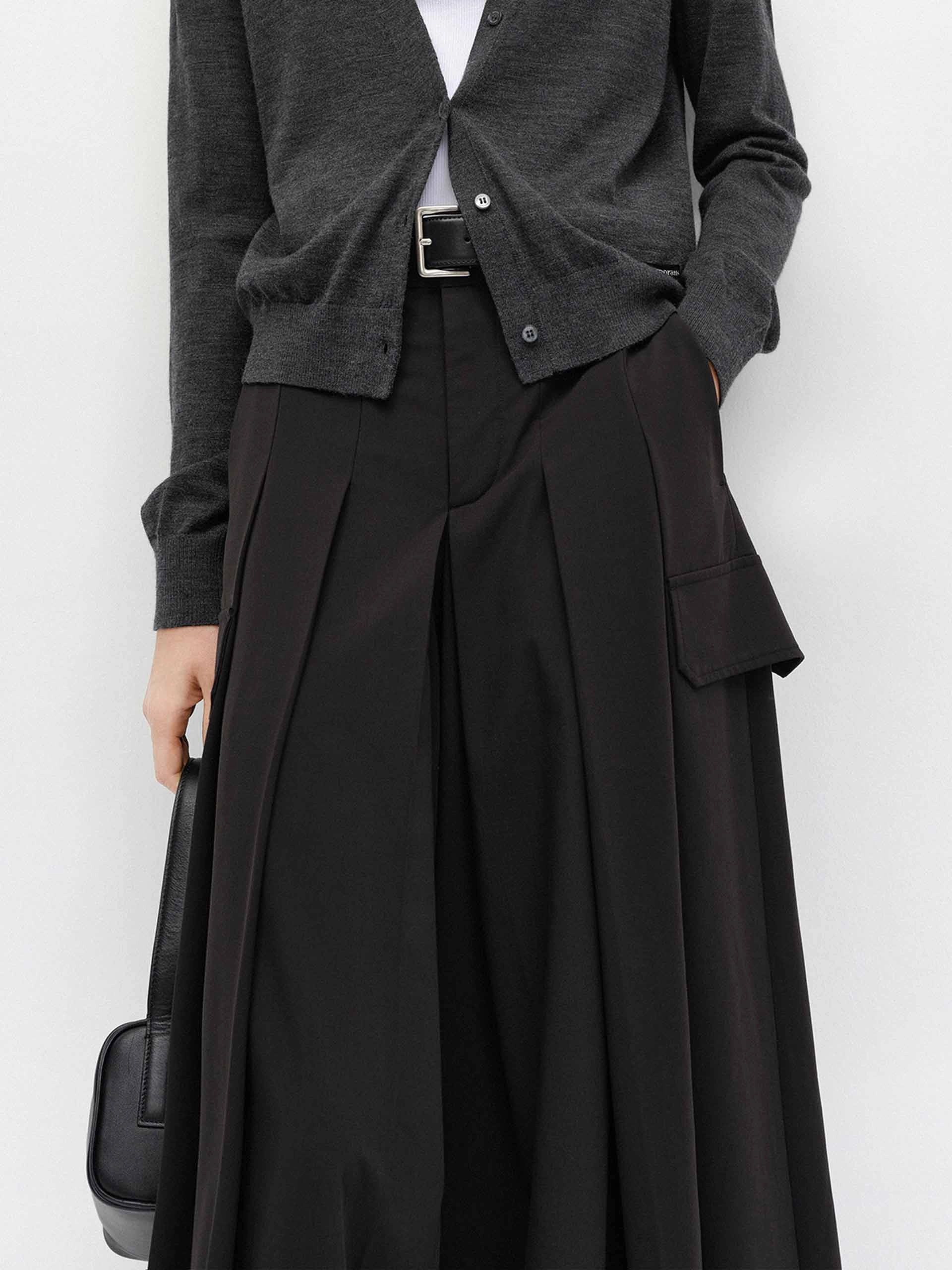 Wide Leg Pleated Pants