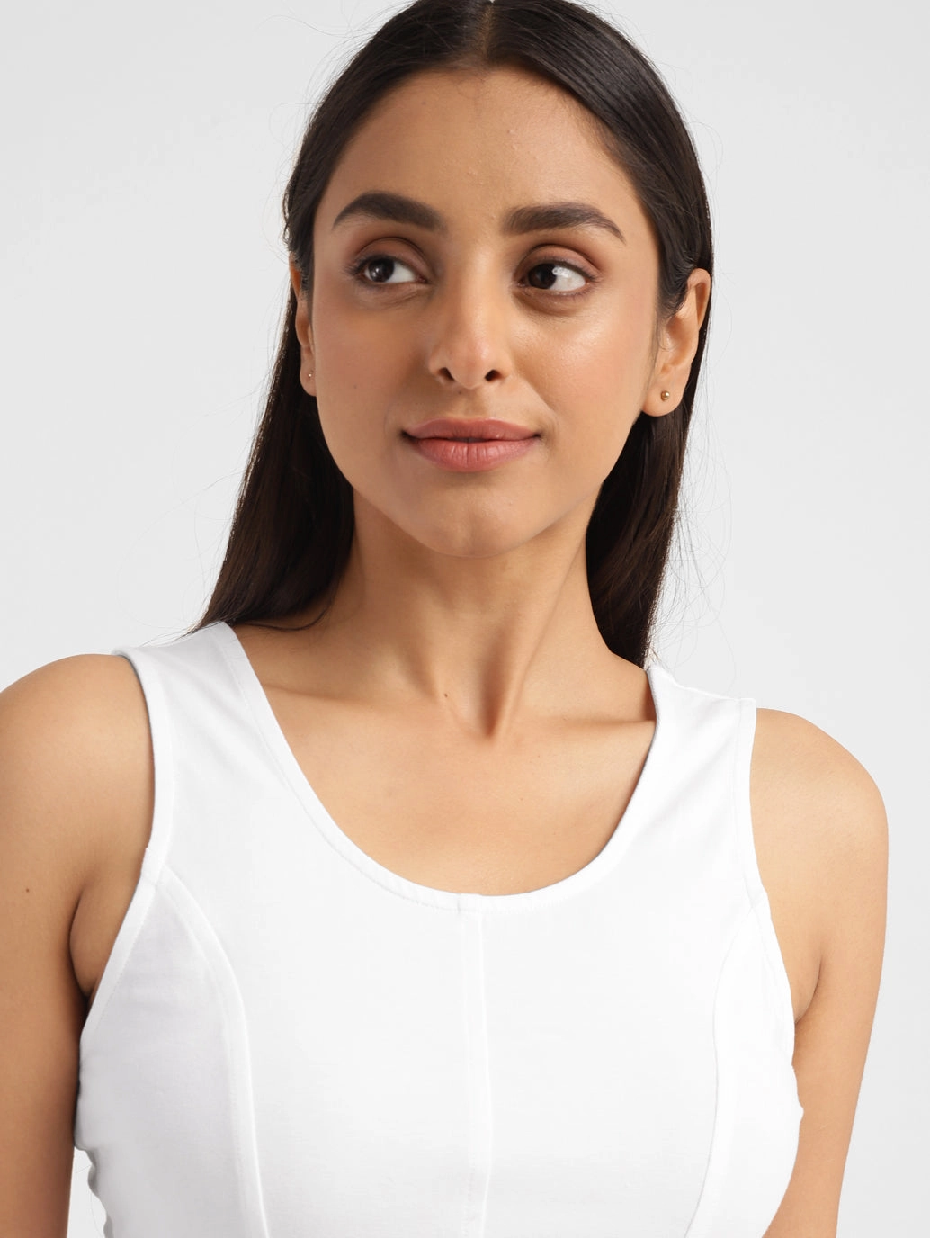 Women's Solid White Scoop Neck Crop Top