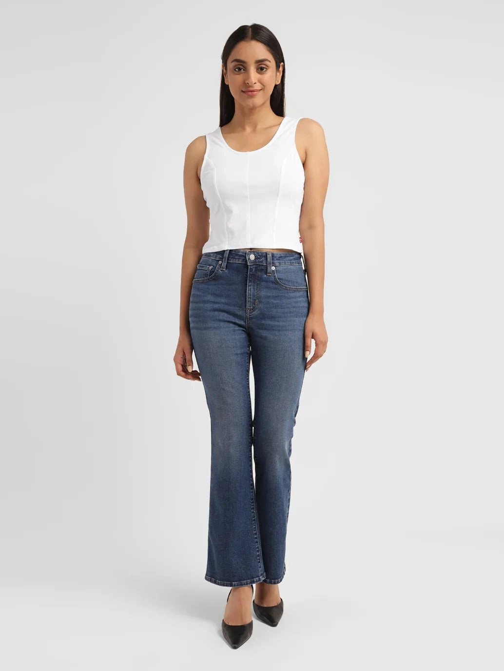 Women's Solid White Scoop Neck Crop Top